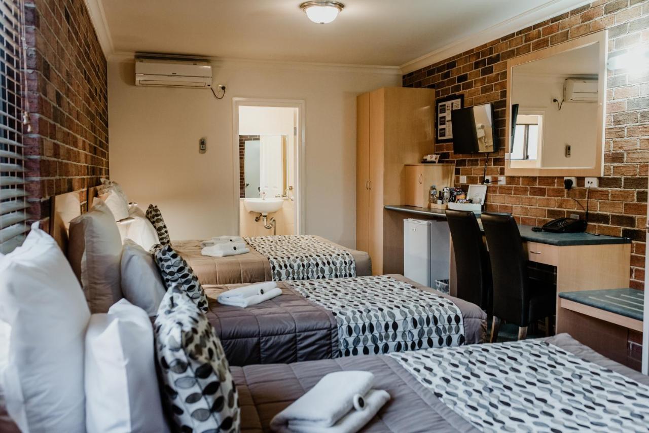 Terrace Motor Inverell